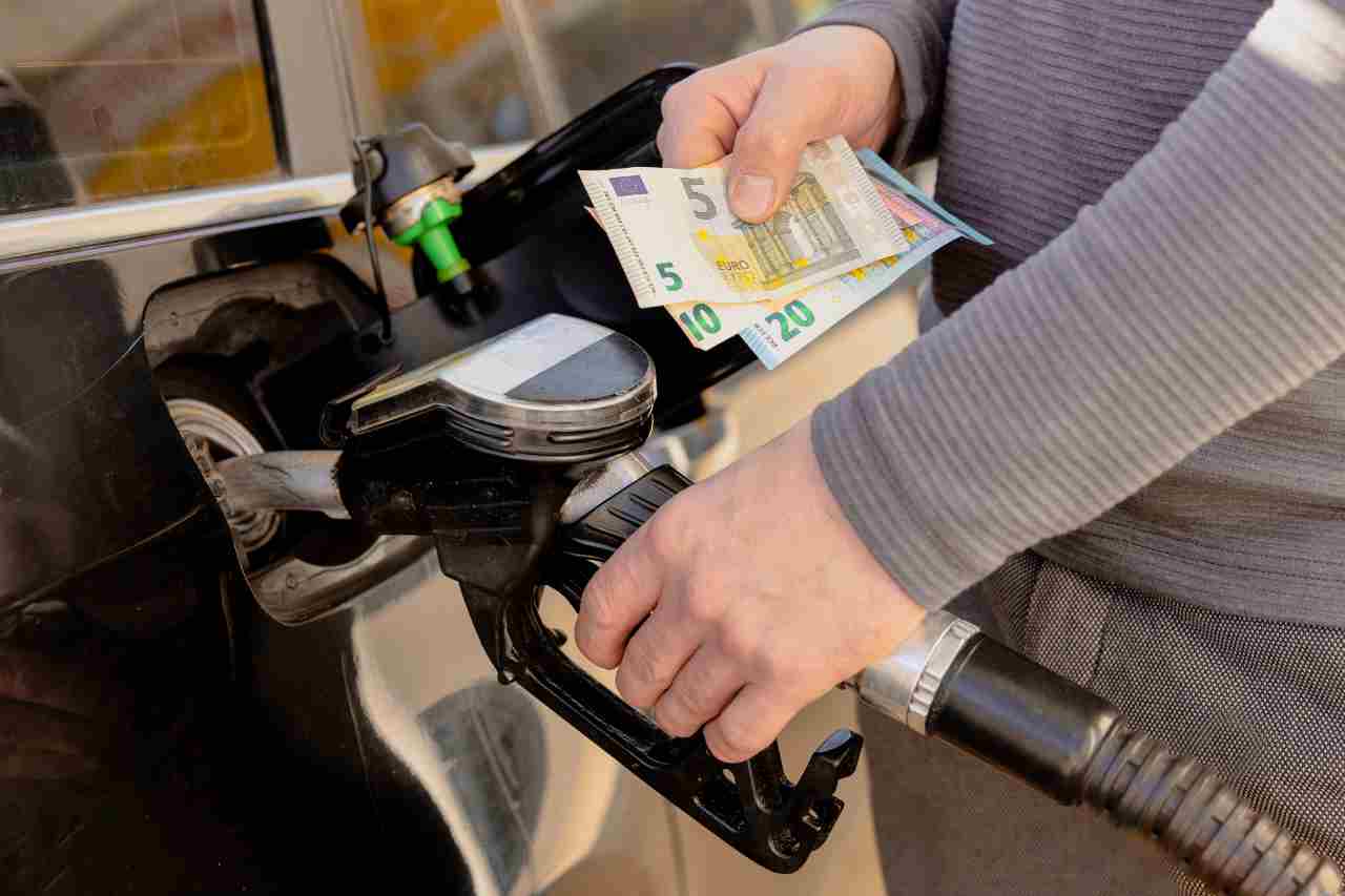 Benziana e disel: carburante in aumento. Come risparmiare